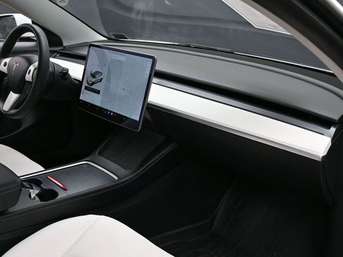 Used 2022 Tesla Model 3 Performance AWD/4WD image 27