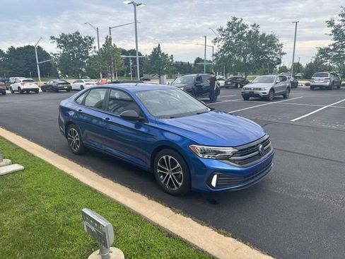 Certified 2024 Volkswagen Jetta Sport FWD image 3