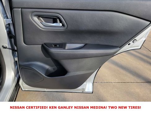 Certified 2025 Nissan Rogue SV image 47