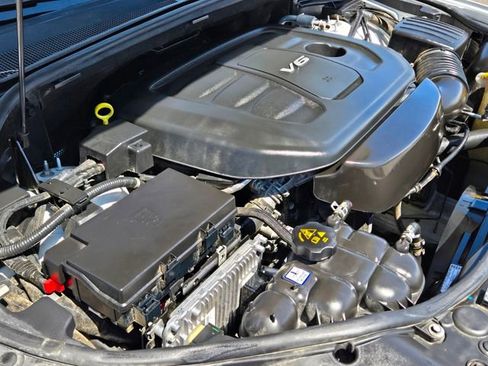 Used 2018 Jeep Grand Cherokee Limited image 23