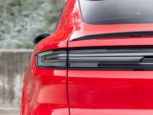 New 2026 Porsche Cayenne Coupe image 19