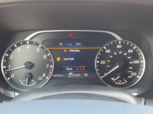 Used 2024 Nissan Frontier SV image 25