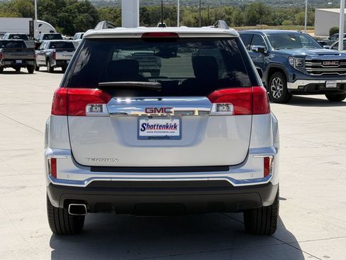 Used 2017 GMC Terrain SLE w/ Driver Alert Package I FWD image 5