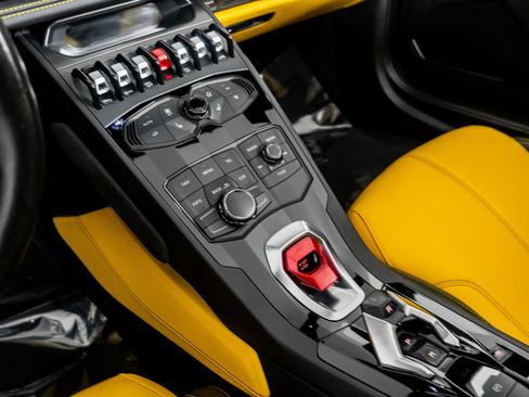 Used 2016 Lamborghini Huracan LP 610-4 image 33