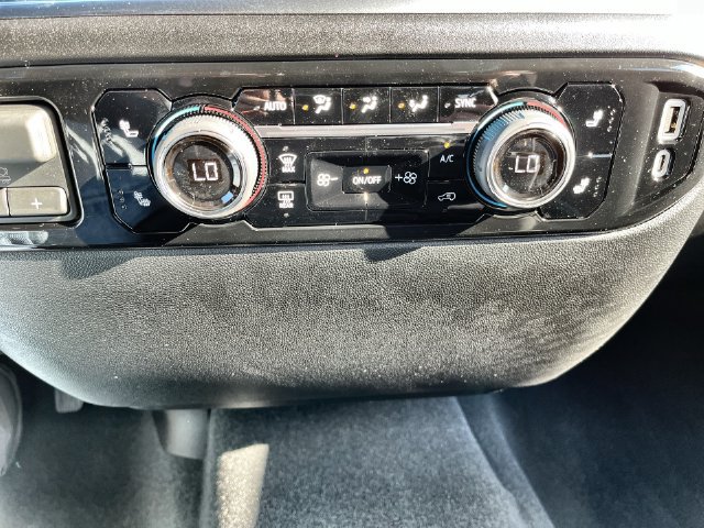New 2026 Chevrolet Silverado 1500 RST w/ LPO, Dark Essentials Package AWD/4WD image 24