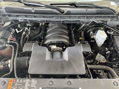 Certified 2018 Chevrolet Silverado 1500 LT w/ All Star Edition AWD/4WD image 33