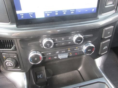 Certified 2022 Ford F150 XLT w/ Equipment Group 302A High image 39