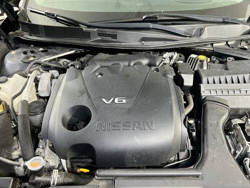Used 2018 Nissan Maxima Platinum FWD image 31
