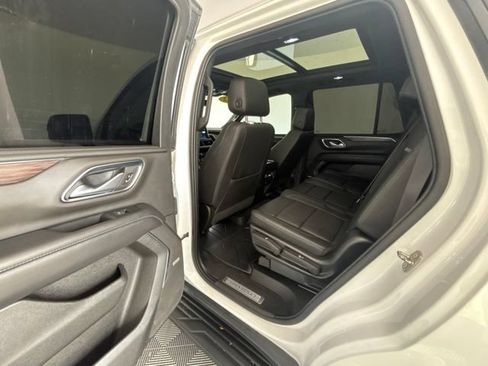 Used 2022 Chevrolet Tahoe LT w/ LT Signature Plus Package AWD/4WD image 19