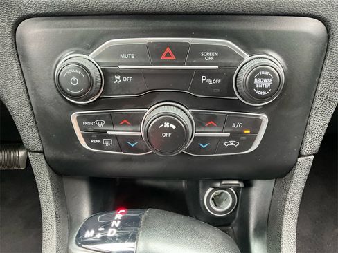 Used 2023 Dodge Charger SXT image 24