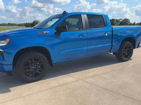 Used 2023 Chevrolet Silverado 1500 RST AWD/4WD image 5