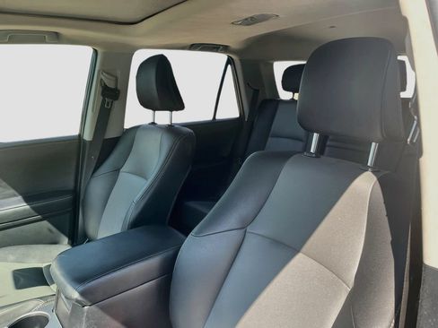 Used 2024 Toyota 4Runner SR5 Premium w/ Moonroof Package RWD image 21