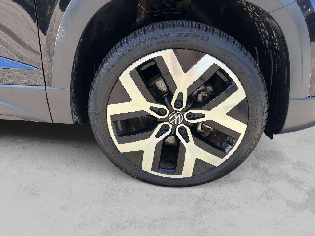 Used 2023 Volkswagen Taos SEL AWD/4WD image 33
