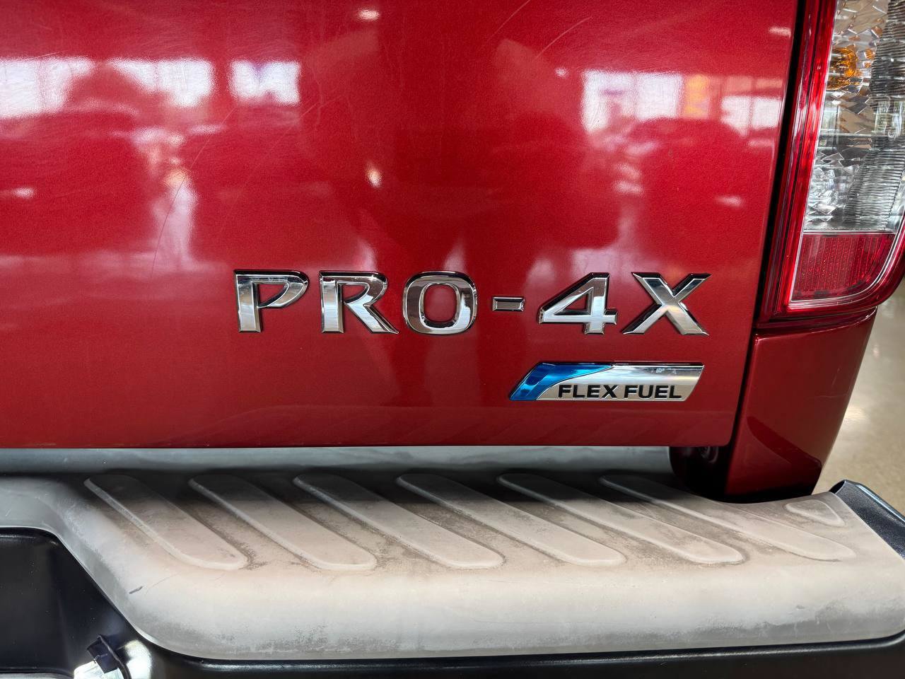 Used 2017 Nissan Frontier PRO-4X AWD/4WD image 35