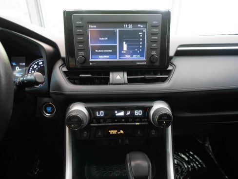 Used 2021 Toyota RAV4 XLE w/ Convenience Package AWD/4WD image 17