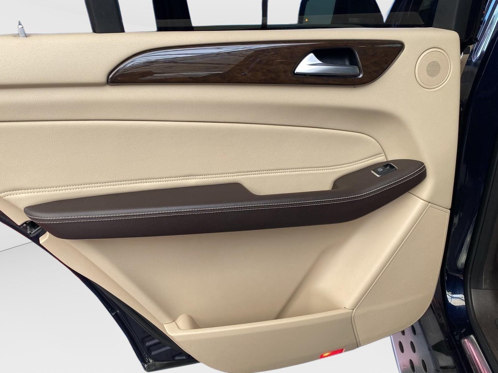 Used 2018 Mercedes-Benz GLS 450 4MATIC image 19
