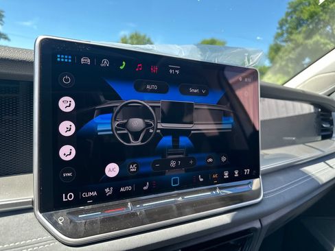 New 2026 Volkswagen Tiguan SE AWD/4WD image 16