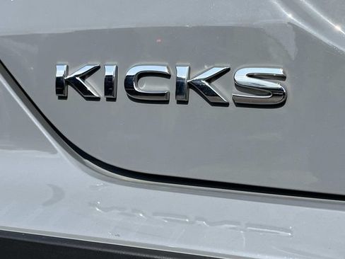 Used 2024 Nissan Kicks SV w/ Exterior Package FWD image 11