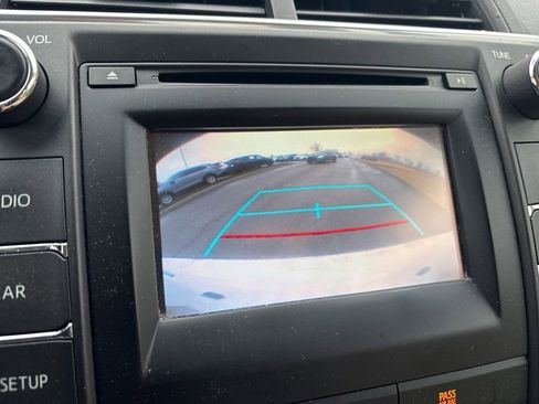 Used 2015 Toyota Camry LE image 22