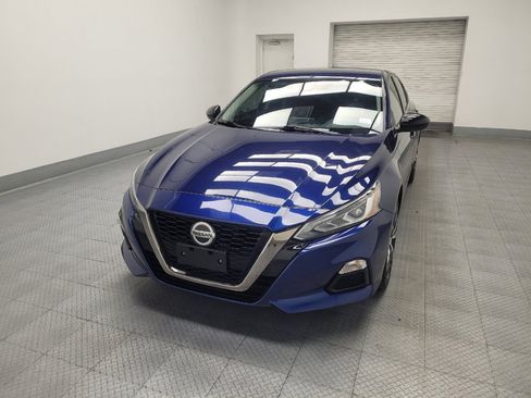 Used 2022 Nissan Altima 2.5 SR FWD image 15