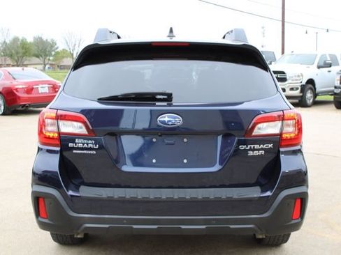 Used 2018 Subaru Outback 3.6R Limited image 4