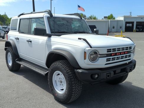 New 2026 Ford Bronco Heritage Edition image 9
