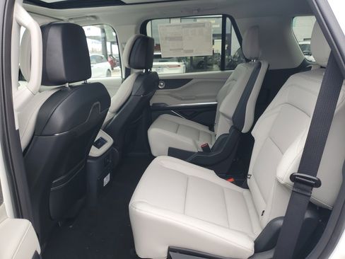 New 2026 Lincoln Navigator Reserve w/ Jet Appearance Package image 27