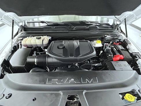 Certified 2025 RAM 1500 Laramie AWD/4WD image 24