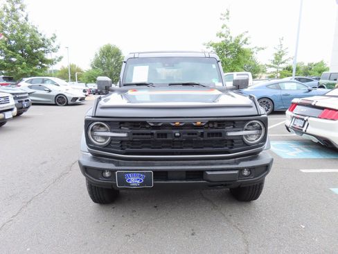 Used 2024 Ford Bronco Outer Banks image 2