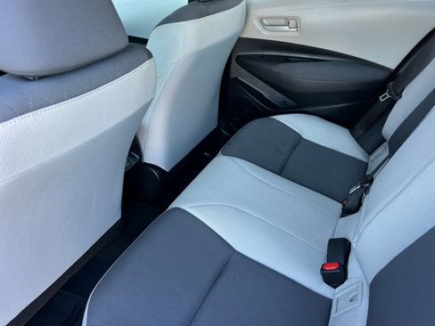 Used 2023 Toyota Corolla LE FWD image 4