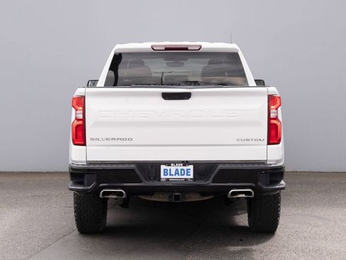 Used 2020 Chevrolet Silverado 1500 Custom Trail Boss w/ Custom Convenience Package AWD/4WD image 16