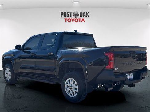Used 2024 Toyota Tacoma SR image 5