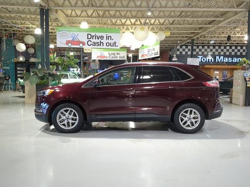 Used 2022 Ford Edge SEL w/ Convenience Package image 11