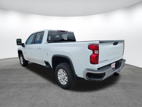 Used 2024 Chevrolet Silverado 2500 LT AWD/4WD image 7