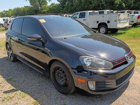 Used 2012 Volkswagen Golf 2-Door FWD image 3