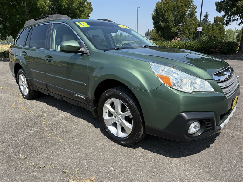 Used 2013 Subaru Outback 2.5i Limited AWD/4WD image 1