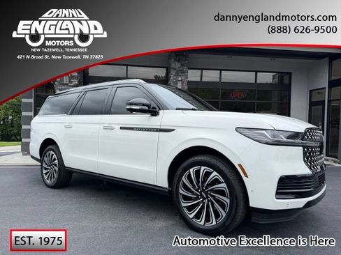 Used 2025 Lincoln Navigator L Black Label AWD/4WD image 1