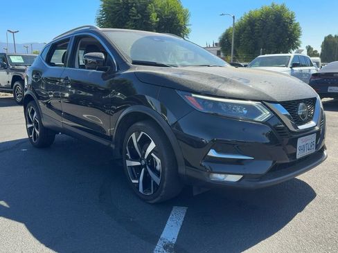 Used 2022 Nissan Rogue Sport SL w/ Premium Package AWD/4WD image 3
