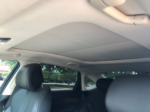 Used 2021 Genesis G80 2.5T w/ Advanced Package image 17