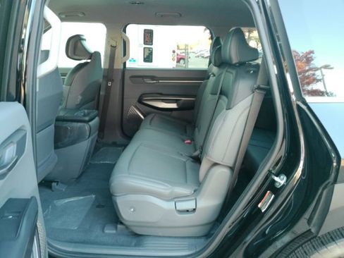 Used 2024 Kia EV9 Light image 19