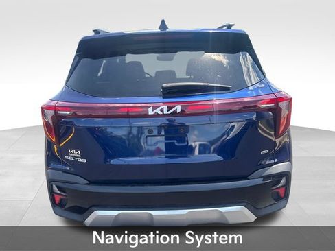 Used 2024 Kia Seltos EX AWD/4WD image 6