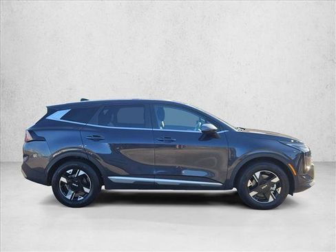 Used 2026 Kia Sportage LX FWD image 4