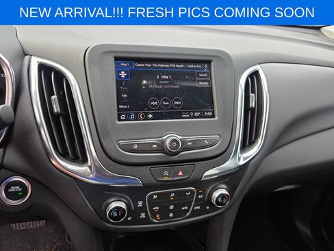 Used 2024 Chevrolet Equinox LT FWD image 9