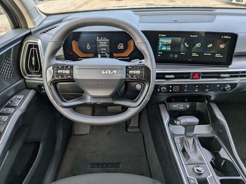 New 2026 Kia Sorento LX FWD image 18
