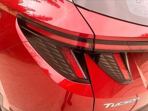 Used 2025 Hyundai Tucson Limited image 23