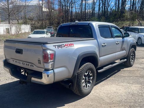 Used 2021 Toyota Tacoma TRD Off-Road image 9