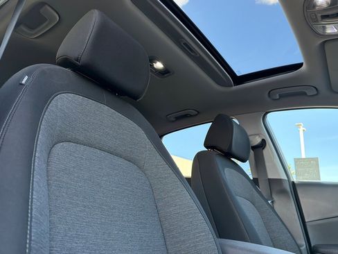 Used 2022 Hyundai Kona SEL w/ Convenience Package image 16