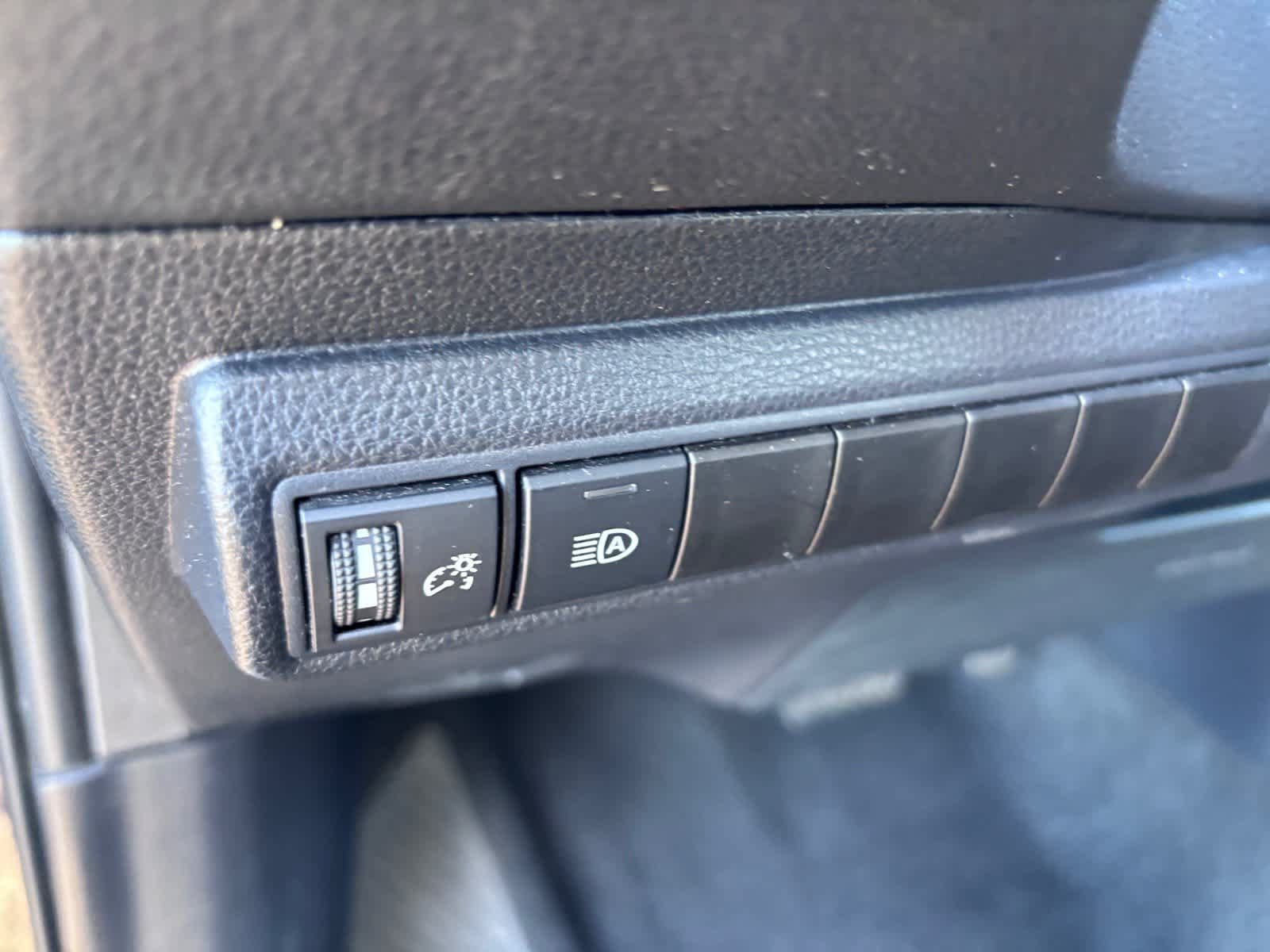 Used 2025 Toyota Corolla LE FWD image 13