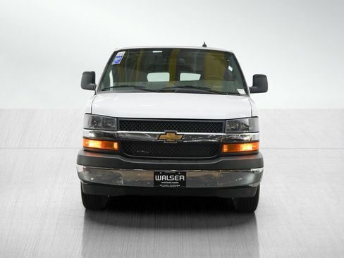 Used 2025 Chevrolet Express 3500 LT w/ LT Preferred Equipment Group RWD image 8