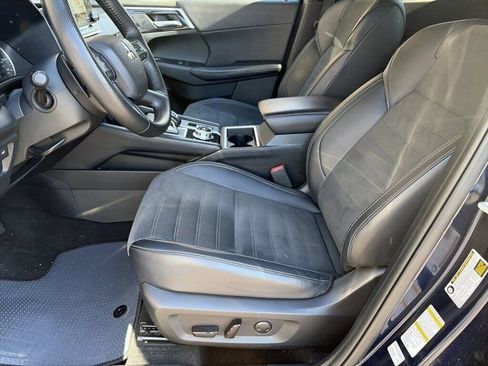 Used 2024 Mitsubishi Outlander SE image 26